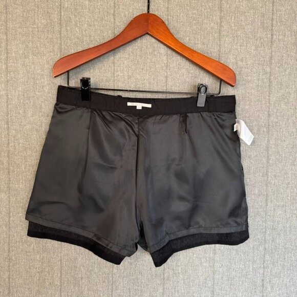 Gap Wool Blend Black Gray Stripe High Rise Wide Leg Tailored Shorts Size 12 Tall - Picture 7 of 13